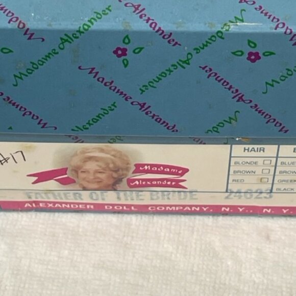 Madame Alexander restrung 10" Portrettes Father of the Bride #24623 doll. - Picture 12 of 12